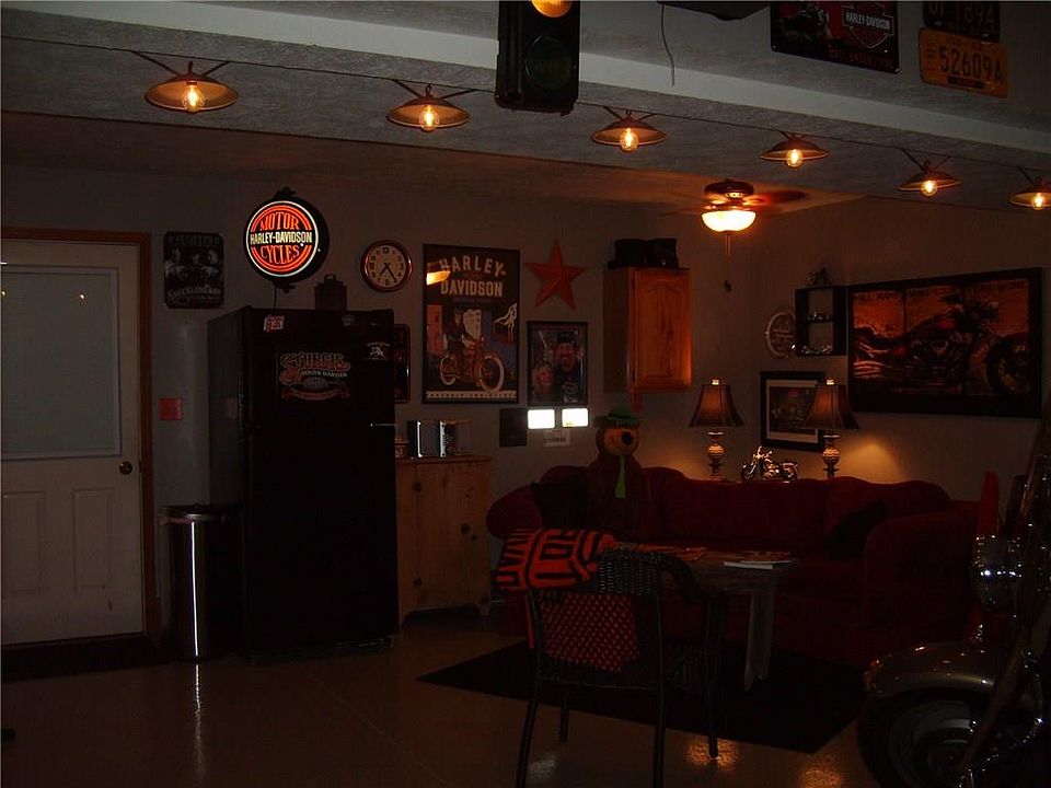 2nd image of 2935 Silver Fox Dr