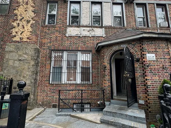 30-30 85th Street, East Elmhurst, NY 11370
