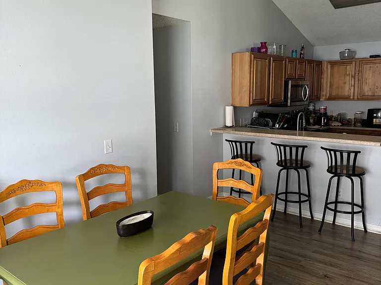 3017 N 25th Ave — Photo 5