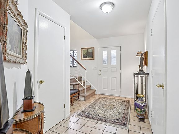 2nd image of 34 Palisades Ave