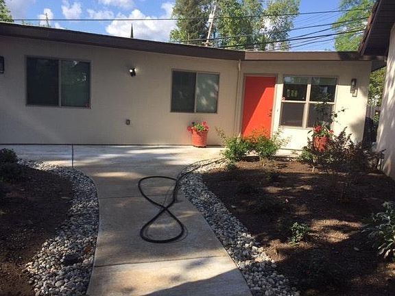 3rd image of 460 Gaylord Ct