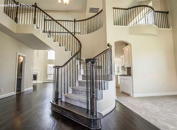 2nd image of 2970 Izabella Ct
