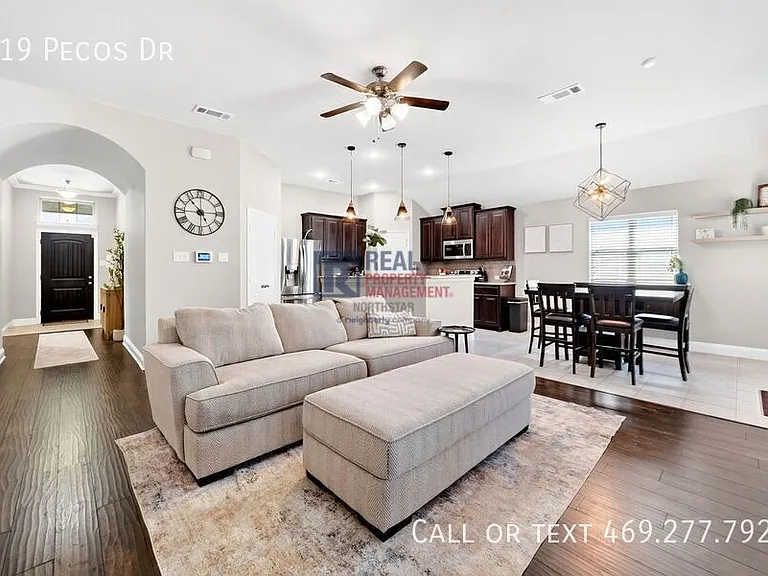 319 Pecos Dr — Photo 6
