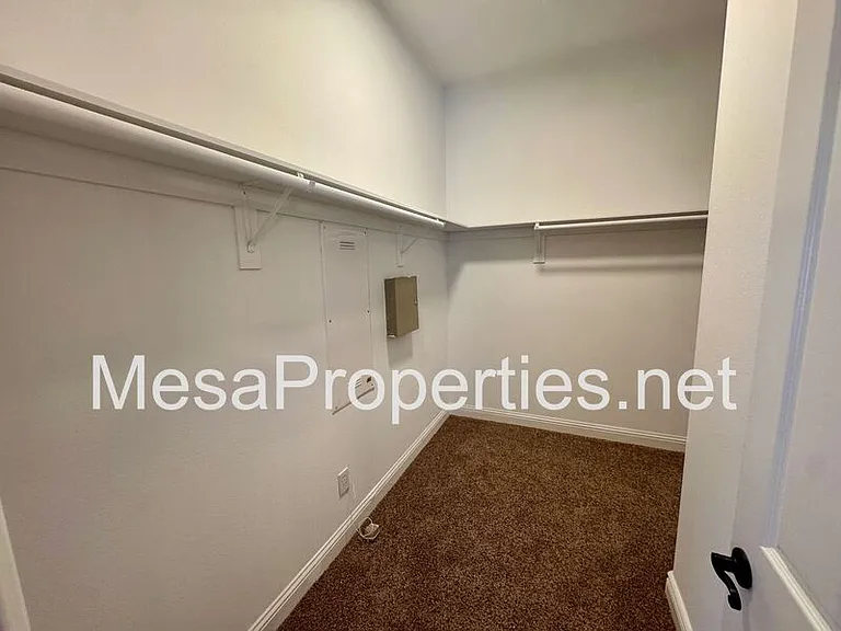 28610 Strauss Ln — Photo 40
