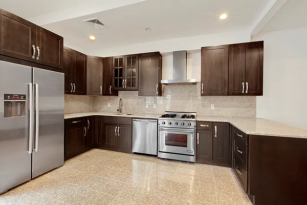 Rented by Sapo Group | media 17