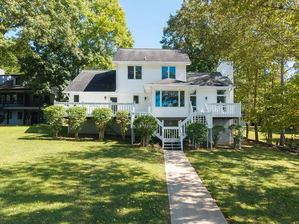 414 McCracken Point, Hayesville, NC 28904
