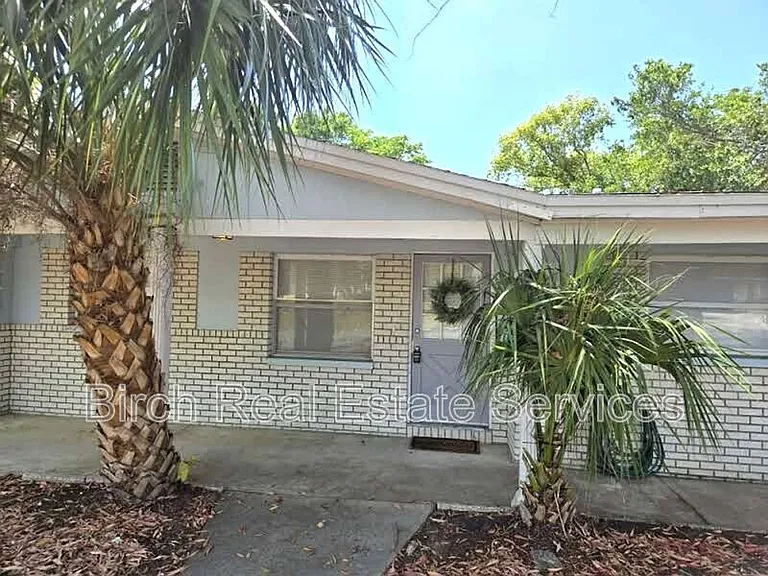 6839 Forest Ave — Photo 1