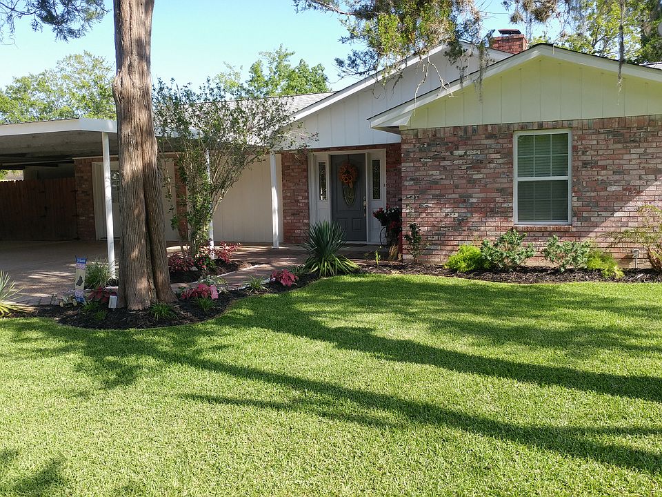 1st image of 306 N Bayou Bend Dr