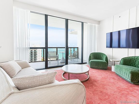 3rd image of 2201 Collins Ave #1711