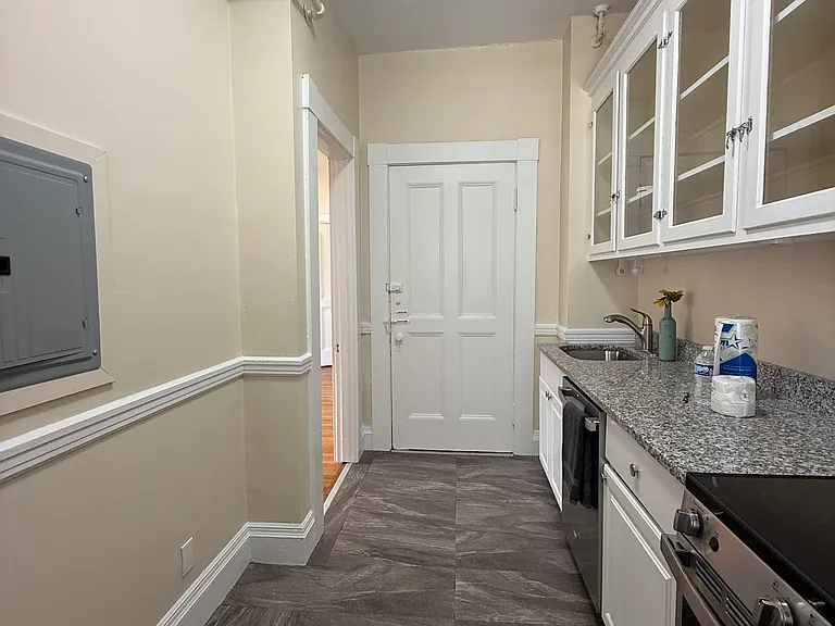 1470A Beacon St #65 — Photo 9