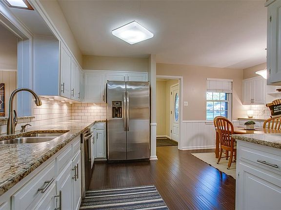 4th image of 2831 Whitewood Dr