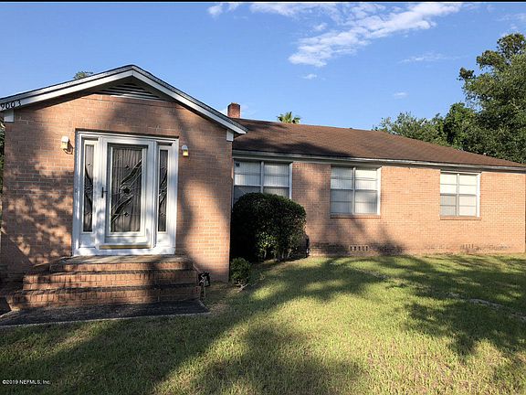 4th image of 9003 Polk Ave