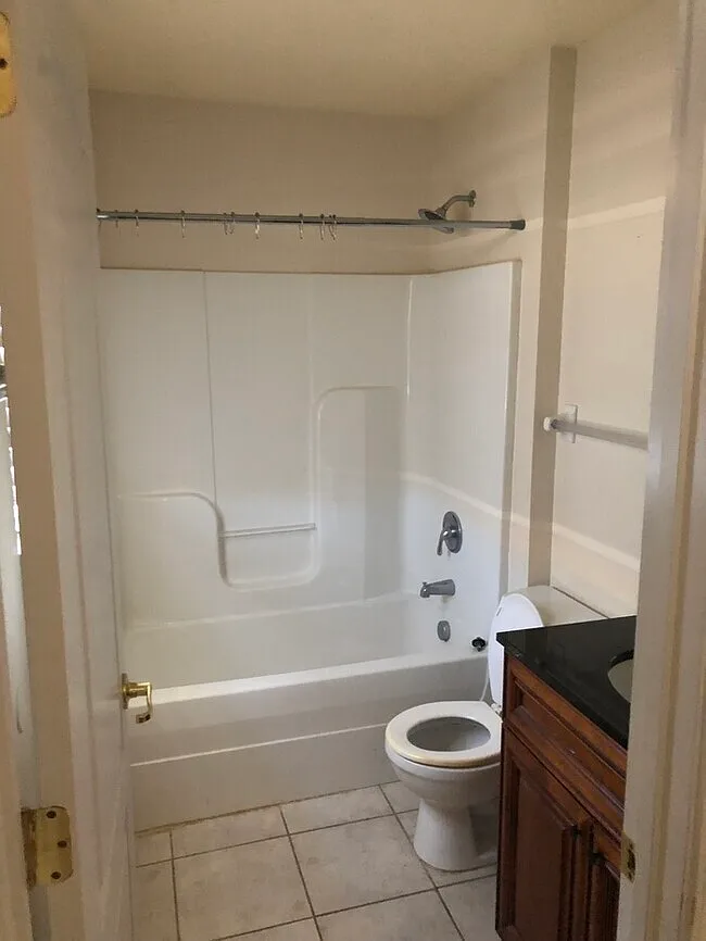 3 bed, 2.0 bath, $1,295 — Photo 2