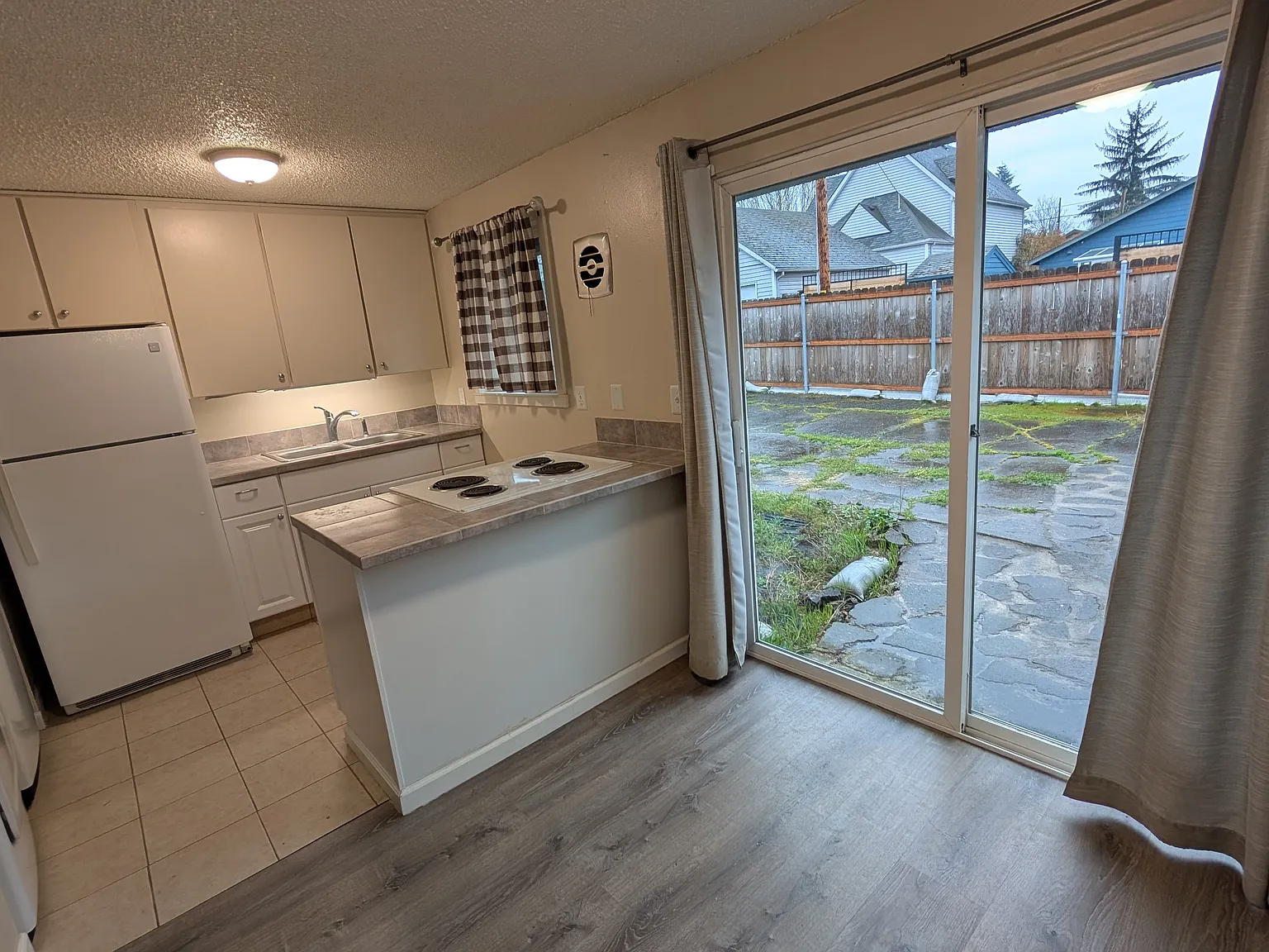2 bed, 775 sqft, $1,695 — Photo 4