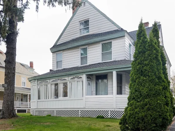 36 May St APT 1, Worcester, MA 01610