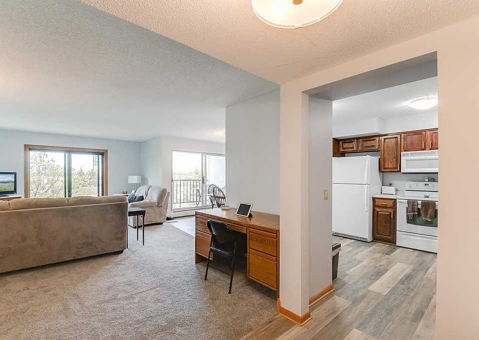 1st image of 7220 York Ave S APT 517
