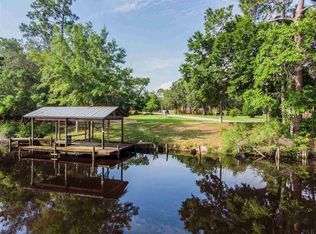 3030 N 23rd Ave, Milton, FL 32583