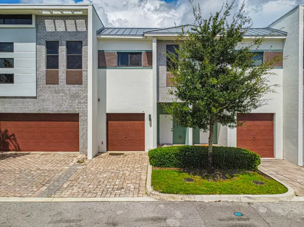 807 NW 45 Terrace #807, Plantation, FL 33317