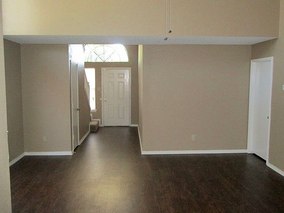 3rd image of 6941 Aston Dr