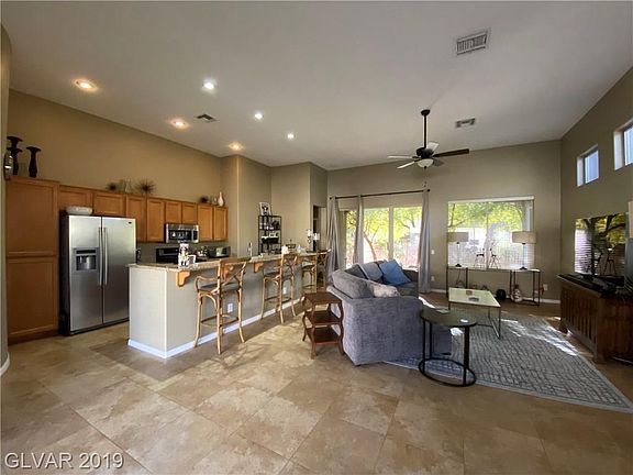 3rd image of 50 Fountainhead Cir #0