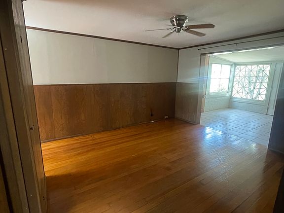 2nd image of 817 Adelaine Ave #1