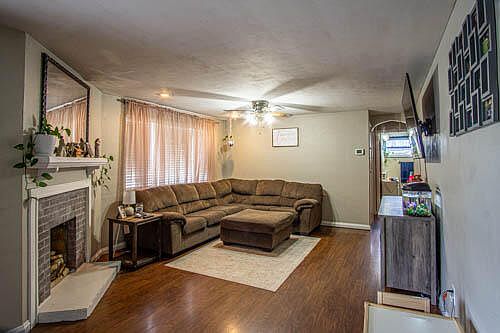 2nd image of 2888 N Highway 25 W