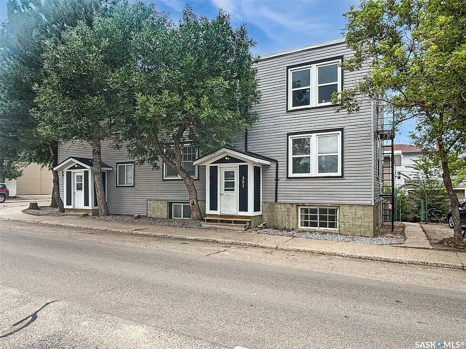 1st image of 301 Cheadle Street E