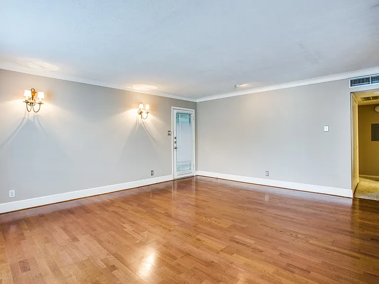 5937 E University Blvd #227 — Photo 8