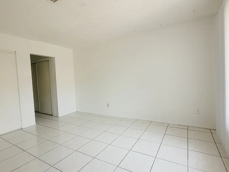 4424 N 53rd Ln #1 — Photo 11