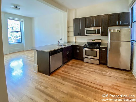 3rd image of 2944 N Racine Ave #1