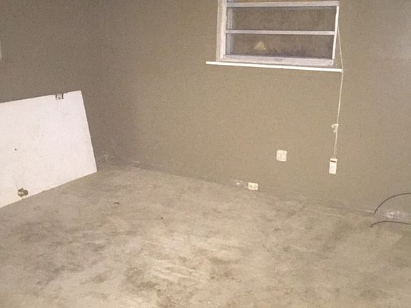 5th image of 3264 Lyndale Ave
