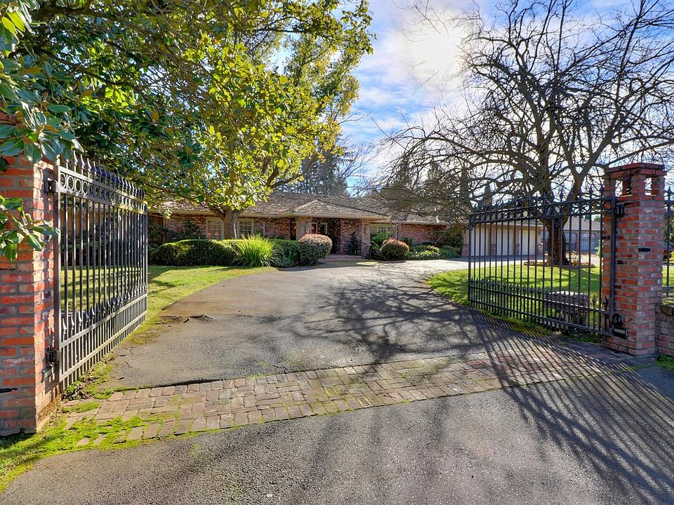 1st image of 2030 Rockwood Dr