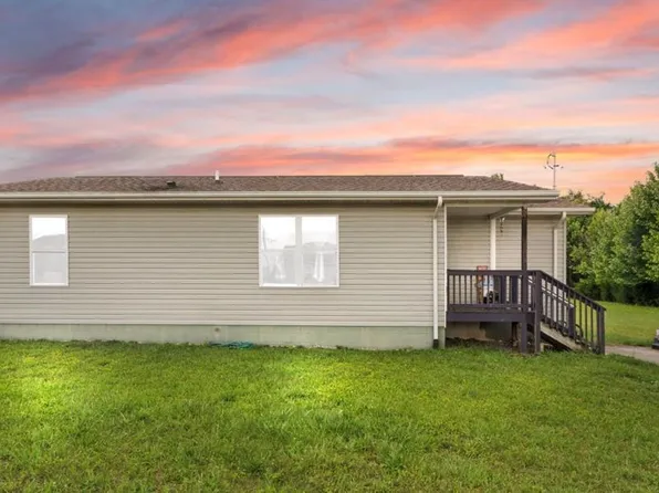 107 Peggy Ln, Chavies, KY 41727