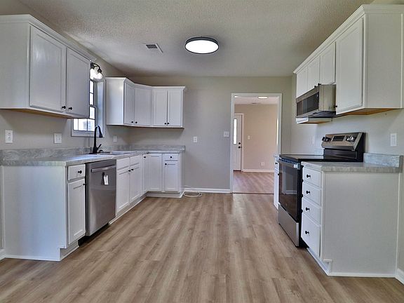 3rd image of 297 Joe Barfield Rd