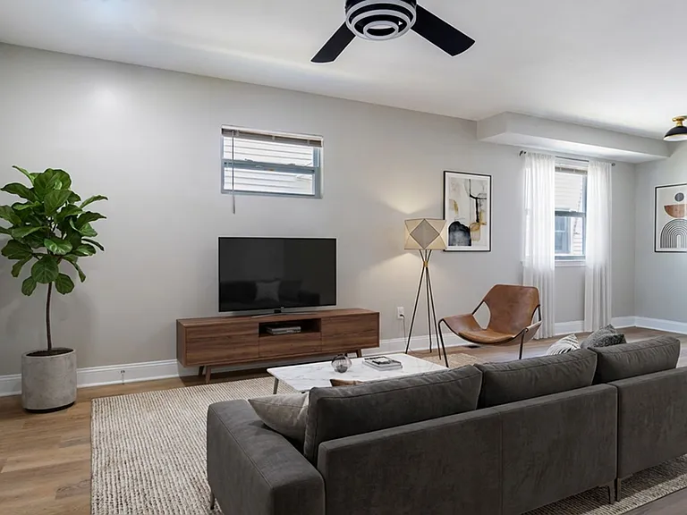 1345 N Olney St — Photo 12