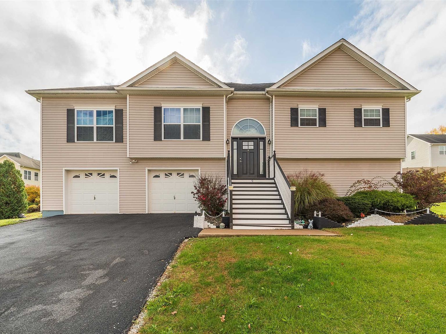 9 Carmella Rd, Highland, NY 12528 Zillow