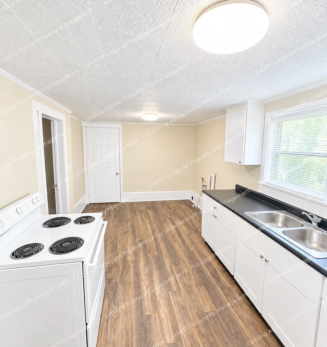 2 bed, 880 sqft, $950 — Photo 3