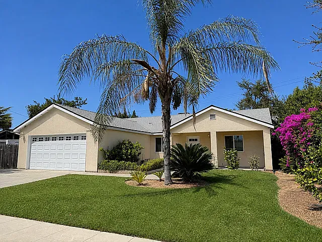 2741 E Dakota Ave