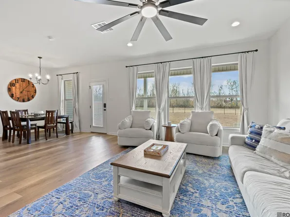 15521 Ralph Christy Dr, Prairieville, LA 70769