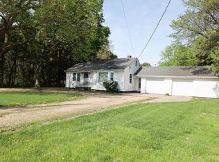 214 S Shady Bend Rd, Grand Island, NE 68801