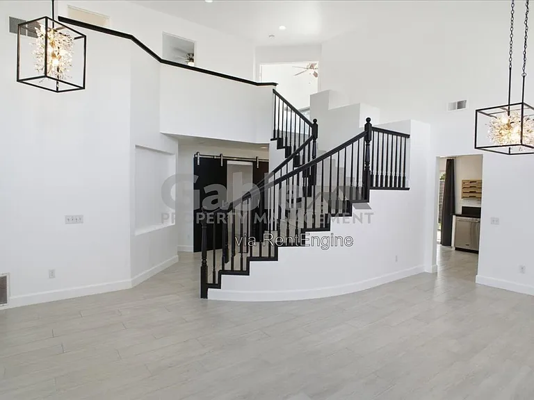 28007 Cascade Rd — Photo 6