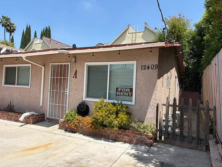 12409 Broadway #A — Photo 13