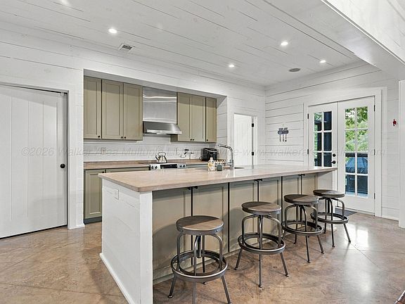 5th image of 218 Point William Ln