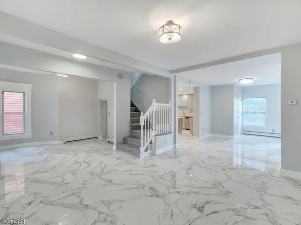 74 Nairn Pl, Newark City, NJ 07108