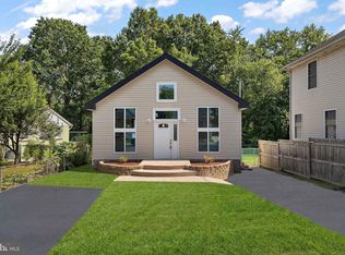 5 Sutton Ln, New Castle, DE 19720