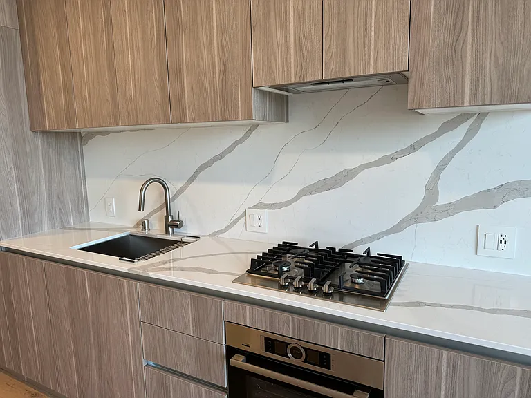 10232 NE 10th St #1106 — Photo 2