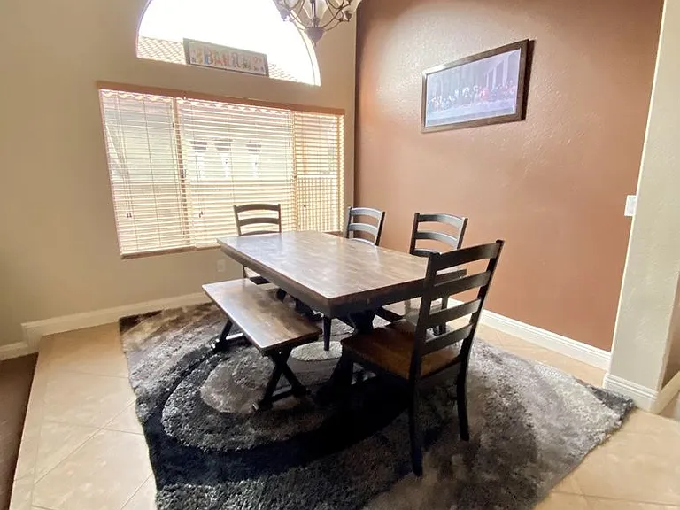 371 Dylan Cir — Photo 5