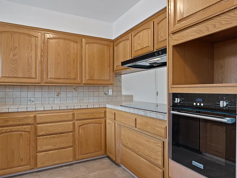 762 Garland Ave — Photo 9