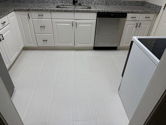 5th image of 6037 NW 48th St