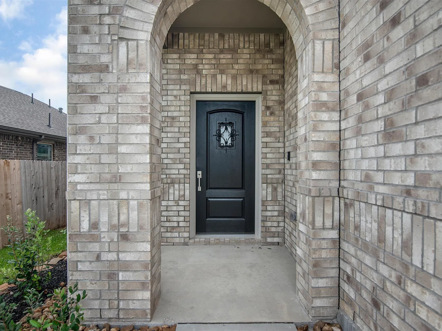 4 bed, 2.5 bath, 1922 sqft, $2,150 — Photo 4
